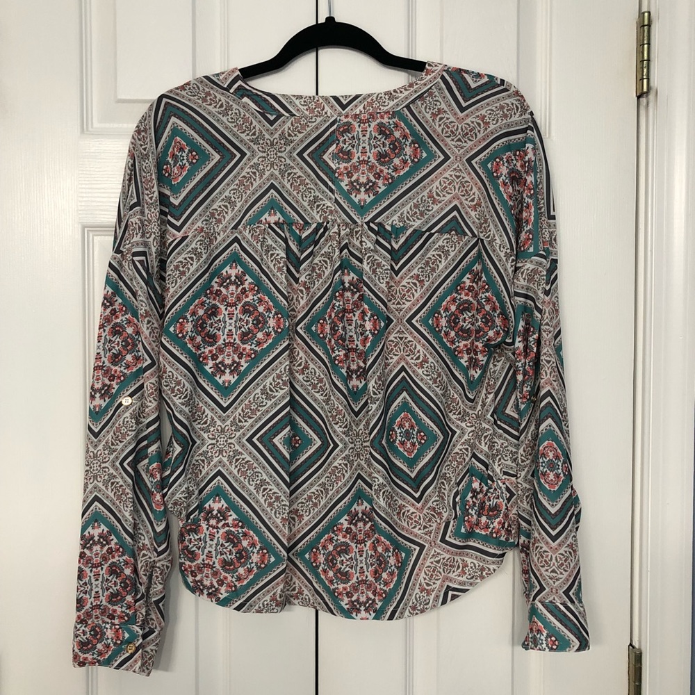 Patterned Button Up Blouse - Picture 3 of 3